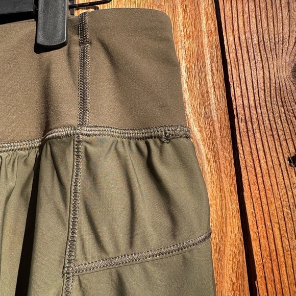 Lululemon Squad Goals Shorts in olive - Picture 6 of 8